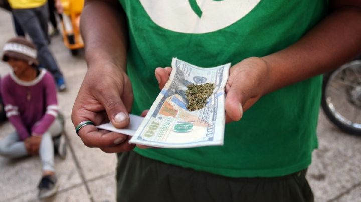 Venta de marihuana regresa a parque aledaño al Senado pese a prohibición