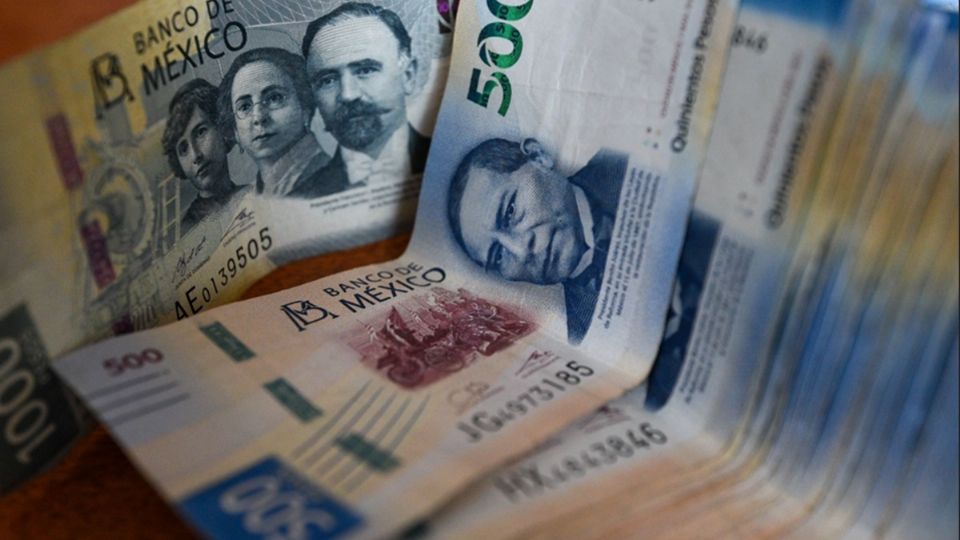 Senado aprueba tope a pensiones millonarias de servidores públicos