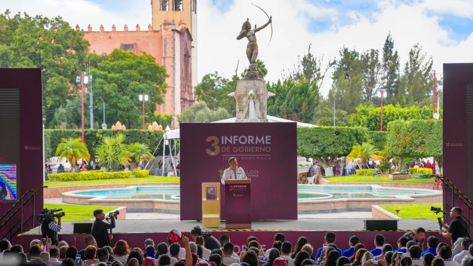 En Ixmiqulpan, Julio Menchaca concluyó sus informes de gobierno regionales