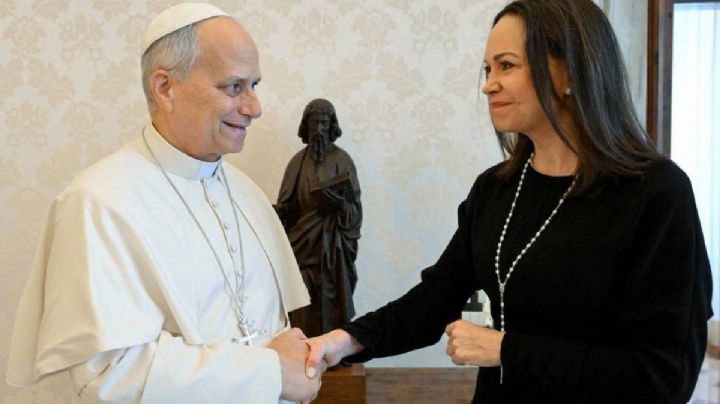 María Corina Machado pide al papa León XIV interceder por liberación de presos políticos