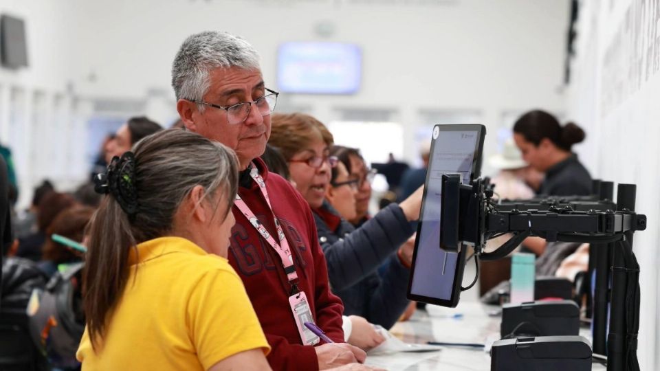 Con el pago oportuno, los automovilistas acceden a pólizas de seguro, descuentos en servicios, entre otros beneficios