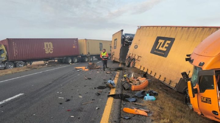 Carambola en autopista de Occidente deja 9 marinos heridos en Michoacán
