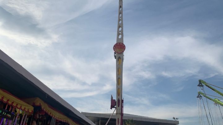 Miedo a 55 metros de altura: El Titán tuvo falla mecánica y sigue descompuesto en la Feria de León