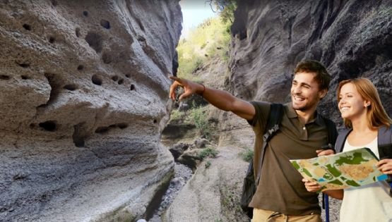 Al sur de Hidalgo, una barranca parece colmena hecha por abejas; así es de majestuosa