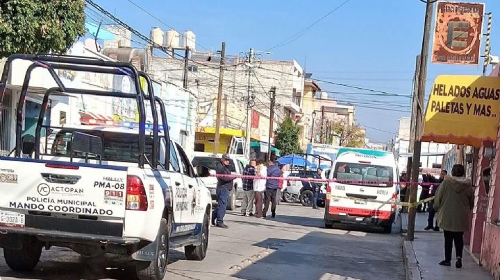 Fallece mujer a bordo de una combi de transporte público en Actopan