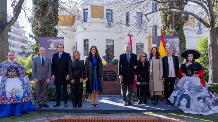Libia Dennise honra a José Alfredo Jiménez al arrancar gira por Madrid