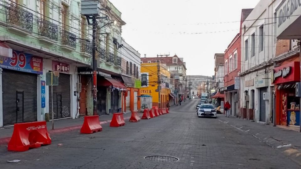 Hubo evacuaciones en la ciudad luego del sismo, aunque algunos lugares estaban vacíos por la fecha