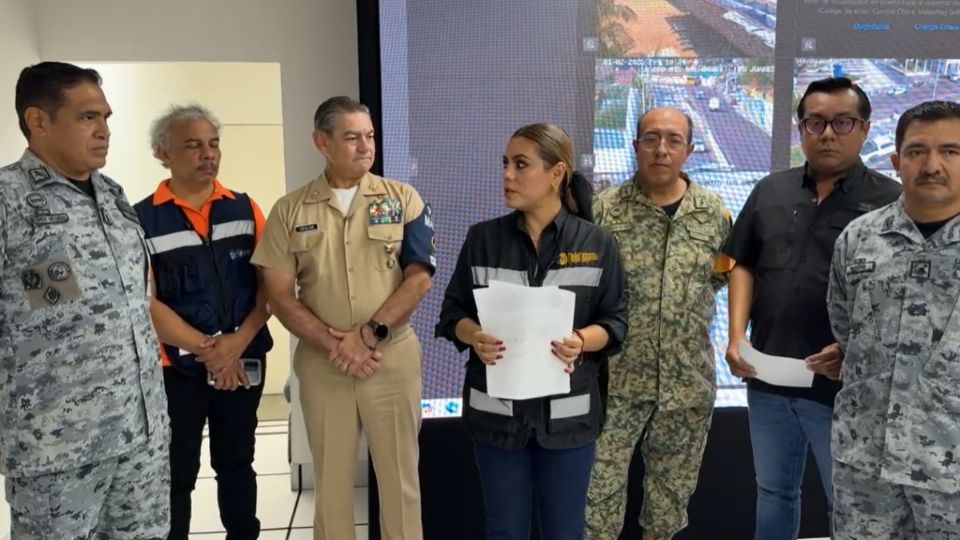 La gobernadora hizo un llamado a la población para mantener la calma y aseguró que todos los protocolos activos de forma permanente