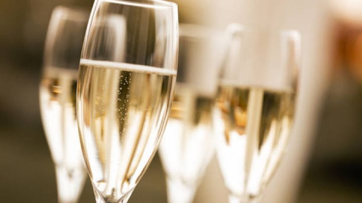 Trump amenaza con aranceles al vino y la champaña para presionar a Macron