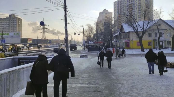 Rusia deja sin luz, agua y calefacción a Kiev en medio de temperaturas bajo cero