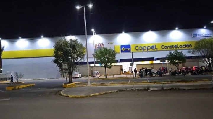 Rompen vitrinas y roban celulares en tienda Coppel de Salamanca