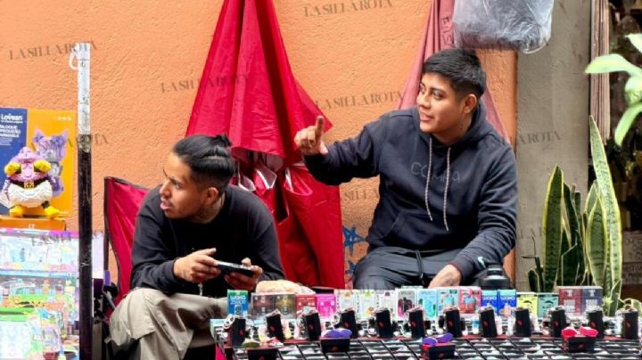 Vapeadores van del aparador a la banqueta; sigue venta pese a prohibición