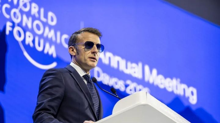 Las gafas de Emmanuel Macron en Davos: el accesorio que desató memes en redes sociales