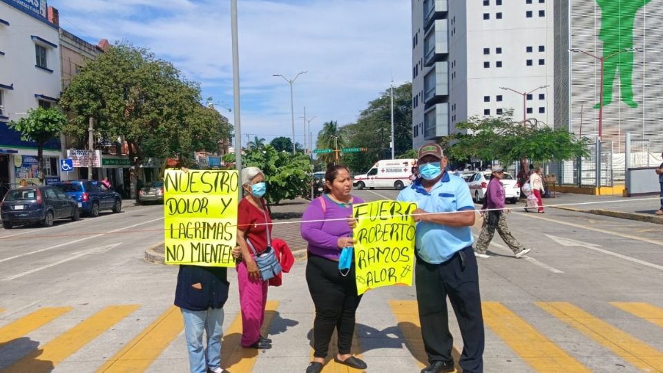 “No hay ni alcohol”, madres de niños con cáncer exigen resolver desabasto en Torre Pediátrica