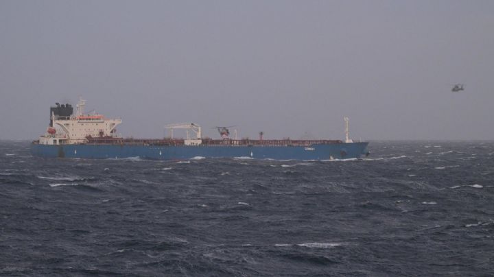 Francia intercepta petrolero ruso al estilo Trump