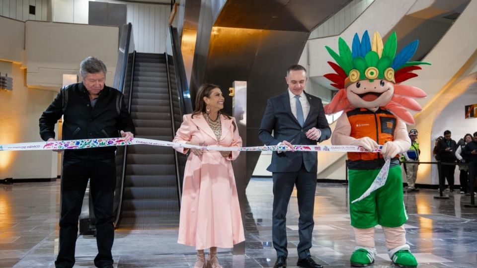 Entregan escaleras en metro, pero persisten fallas