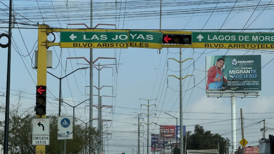 Torres de alta tensión en Las Joyas León Guanajuato
