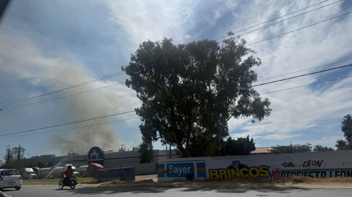 Incendio en Santana del Conde detrás del cuartel militar abandonado