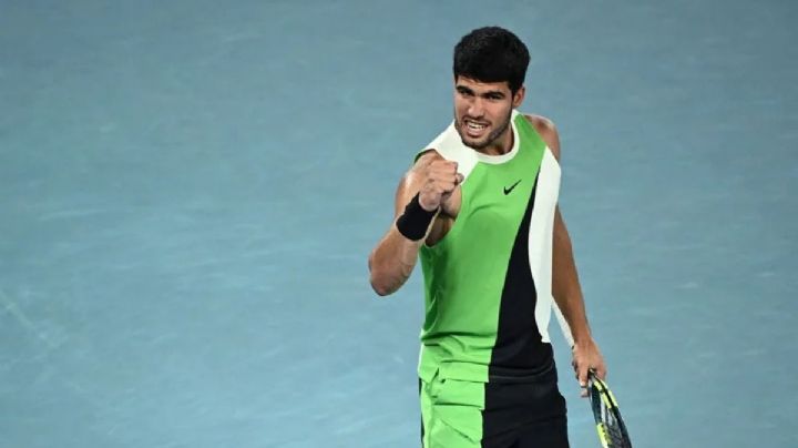Carlos Alcaraz avanza por primera vez a semifinales del Abierto de Australia y enfrentará a Zverev