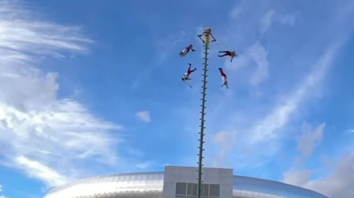 Pagan a los Voladores de Papantla 400 mil pesos y al león metálico 18 millones
