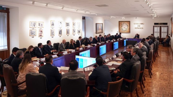 Sheinbaum acuerda plan integral con líderes de la industria automotriz