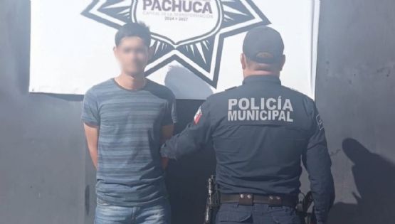 Detienen a conductor por amedrentar a transeúntes con arma de fuego en Pachuca