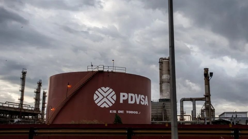 Delcy Rodríguez, quien asumió la Presidencia encargada tras la captura de Nicolás Maduro junto a su esposa, Cilia Flores, ha explicado que la reforma tiene entre sus principales objetivos.