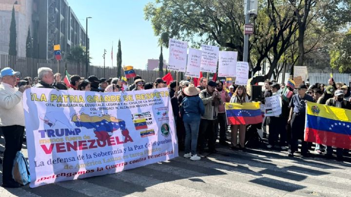 Protestan afuera de la embajana de Estados Unidos en México