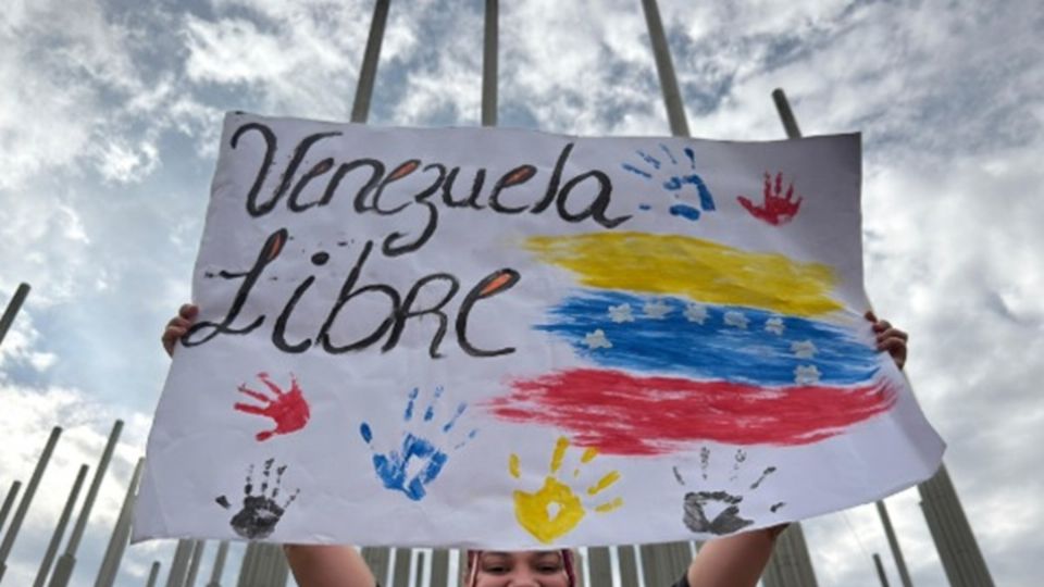Entre lágrimas y euforia, venezolanos celebran la captura de Maduro