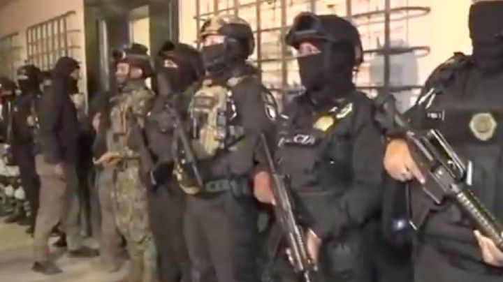 Aseguran 150 toneladas de autopartes en hotel durante cateo en la Cuauhtémoc