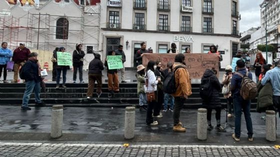 Marcha en Xalapa contra el aumento del pasaje a camiones