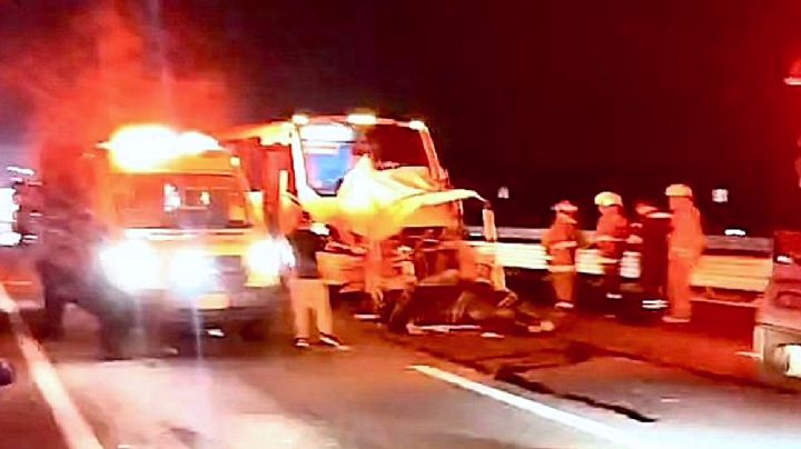 Un autobús impactó una carreta donde peregrinos iban a Cristo Rey; mueren 2 personas y el caballo