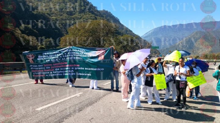 Sin paso de Orizaba a Puebla por manifestación de personal del Hospital de Río Blanco