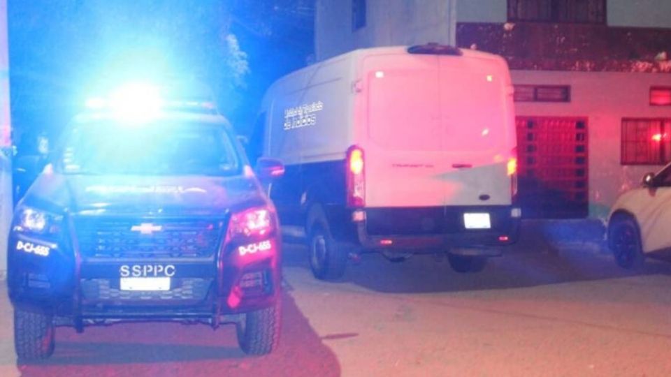 La mujer tenía 25 años de edad y era ama de casa.