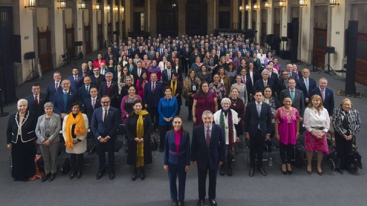 Sheinbaum fija prioridades de política exterior ante embajadores