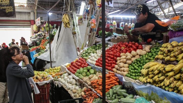 Inflación cierra 2025 en 3.69%; en diciembre suben transporte aéreo, tomate y servicios turísticos