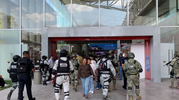 ¿Qué hacen unos militares en la Feria Estatal de León 2026?