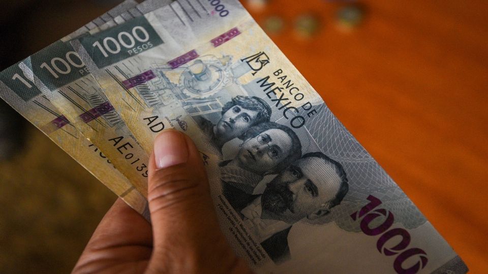 La pensión ISSSTE se entrega cada fin de mes y su aguinaldo en dos partes.