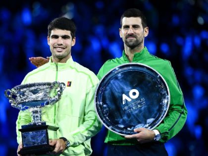 Carlos Alcaraz vence a Novak Djokovic y gana su primer Abierto de Australia