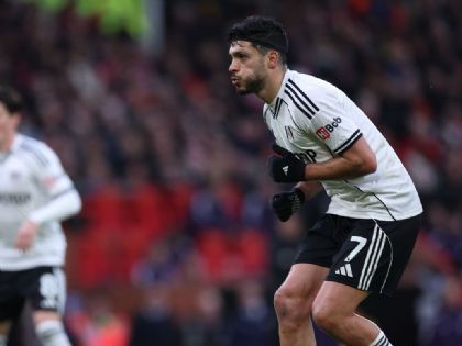 Raúl Jiménez hace historia con su gol al Manchester United