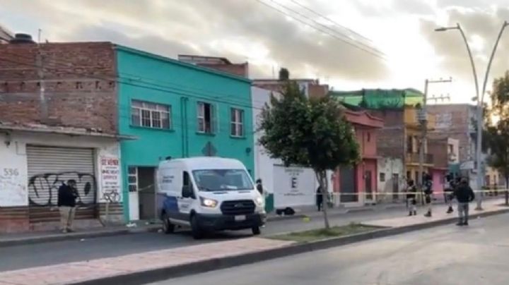 Madre intenta defender a su hijo de hombres armados y los asesinan a los dos en Irapuato