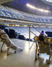 Foto descriptiva de: Perros robot vigilarán el Estadio Monterrey en el Mundial