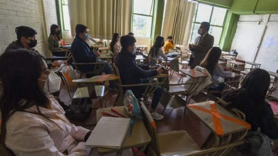 Activa escuela de León uso de cubrebocas obligatorio