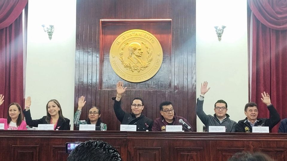 En la sesión de cabildo se presentó la iniciativa para crear el nuevo Reglamento de Tránsito y Vialidad de Pachuca