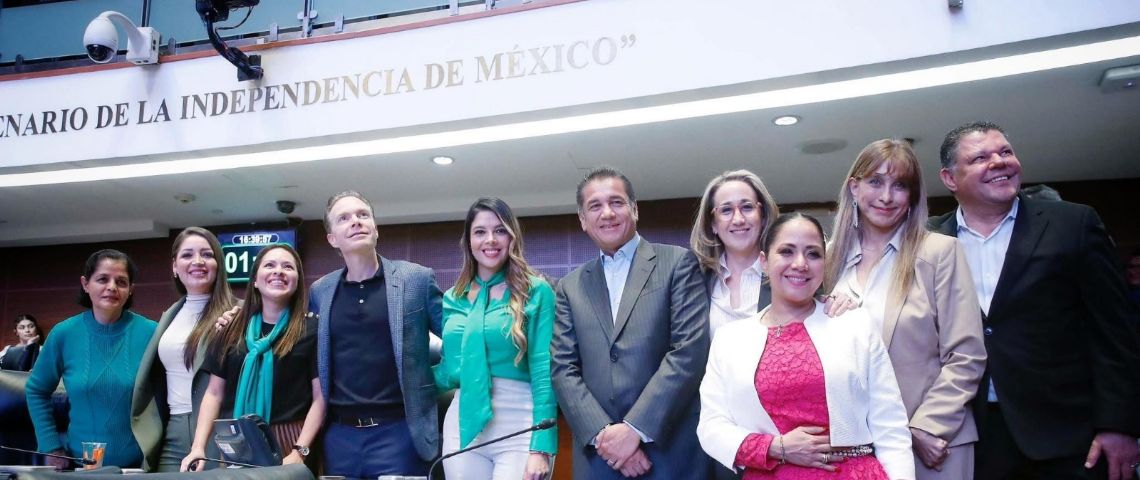 SLP: Las “govwives” al 2027