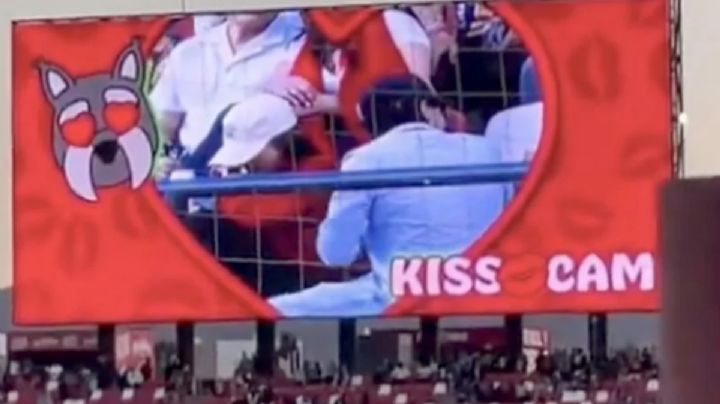 Video de pareja de infieles en pleno 14 de febrero en estadio del San Luis