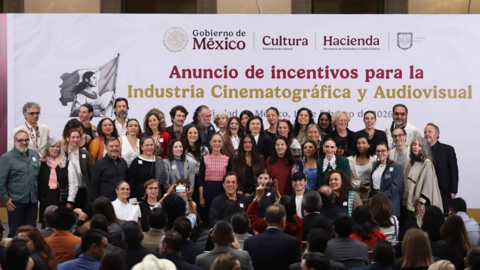 Presentación de los incentivos a la industria cinematográfica, con la participación de la actriz y productopra, Salma Hayek
