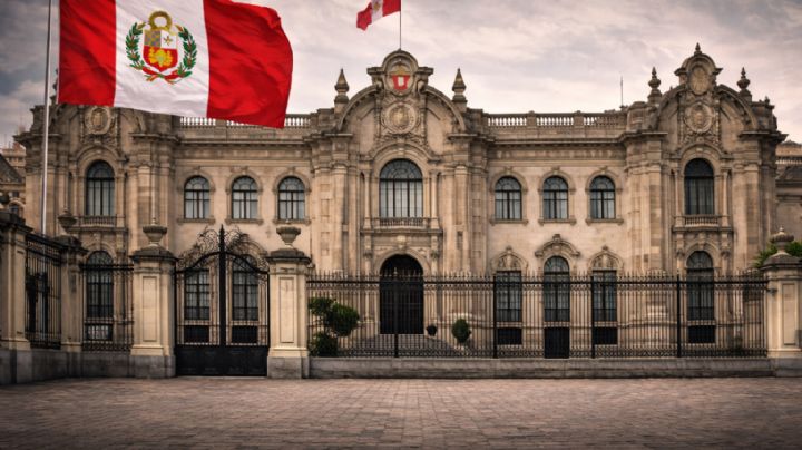 Congreso de Perú elige a José María Balcázar como presidente interino