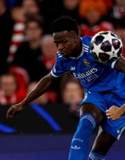 Foto descriptiva de: Real Madrid entrega pruebas a la UEFA por presunto racismo contra Vinicius Junior