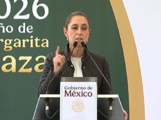 Ante protestas, Sheinbaum recibe a madres buscadoras de Coahuila